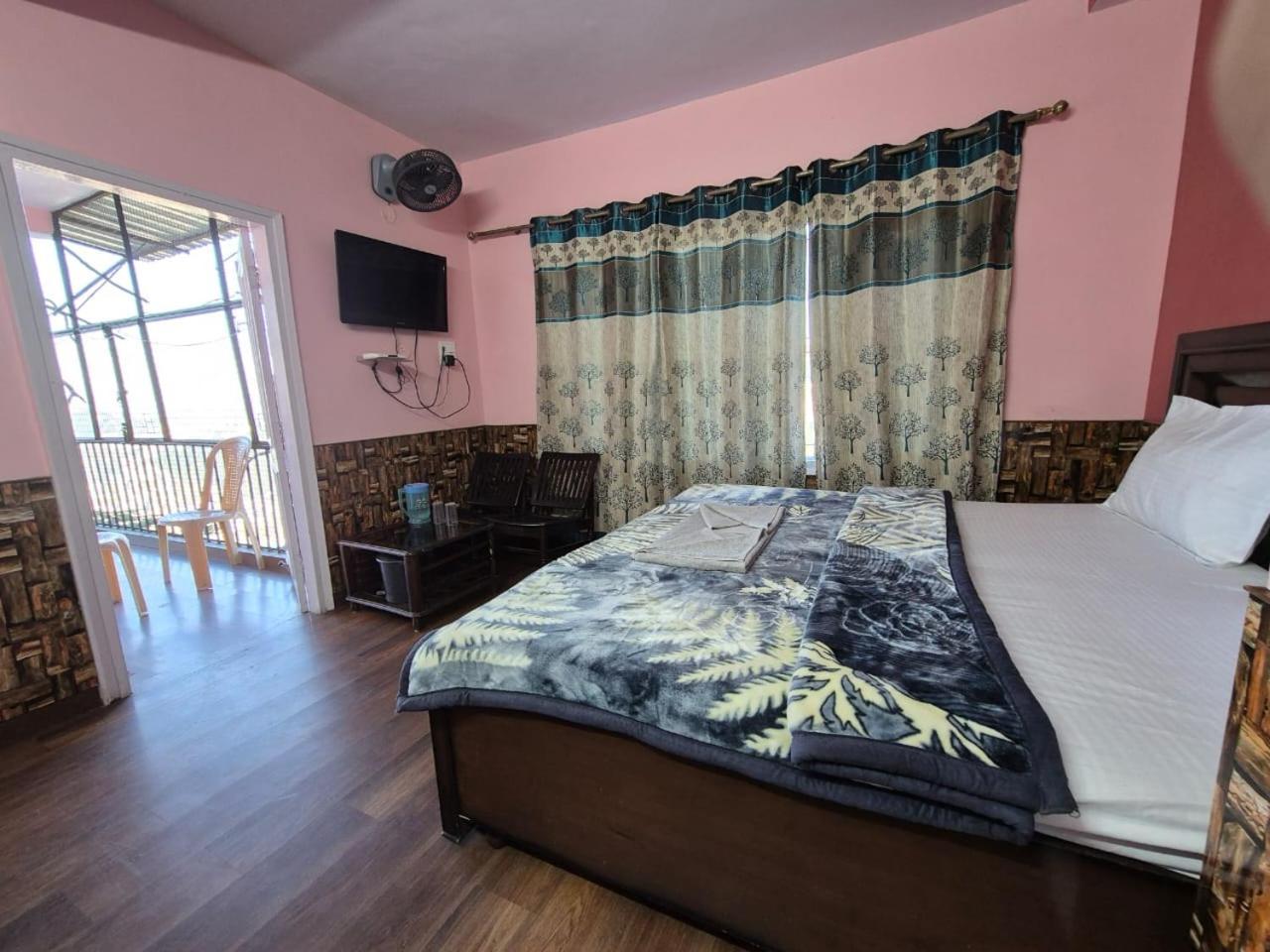 Bed and Breakfast Yug Shimla Exterior foto